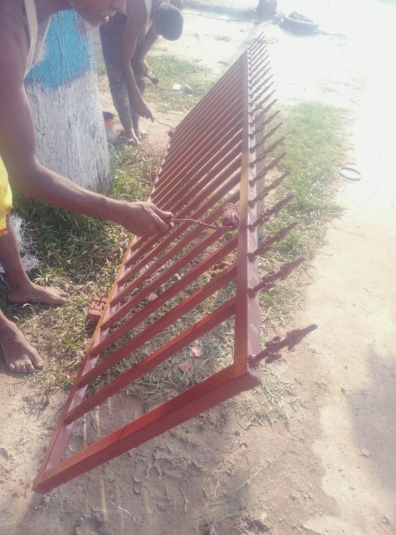 Tourism infrastructure project photo 9: Fabrication of steel gate elements