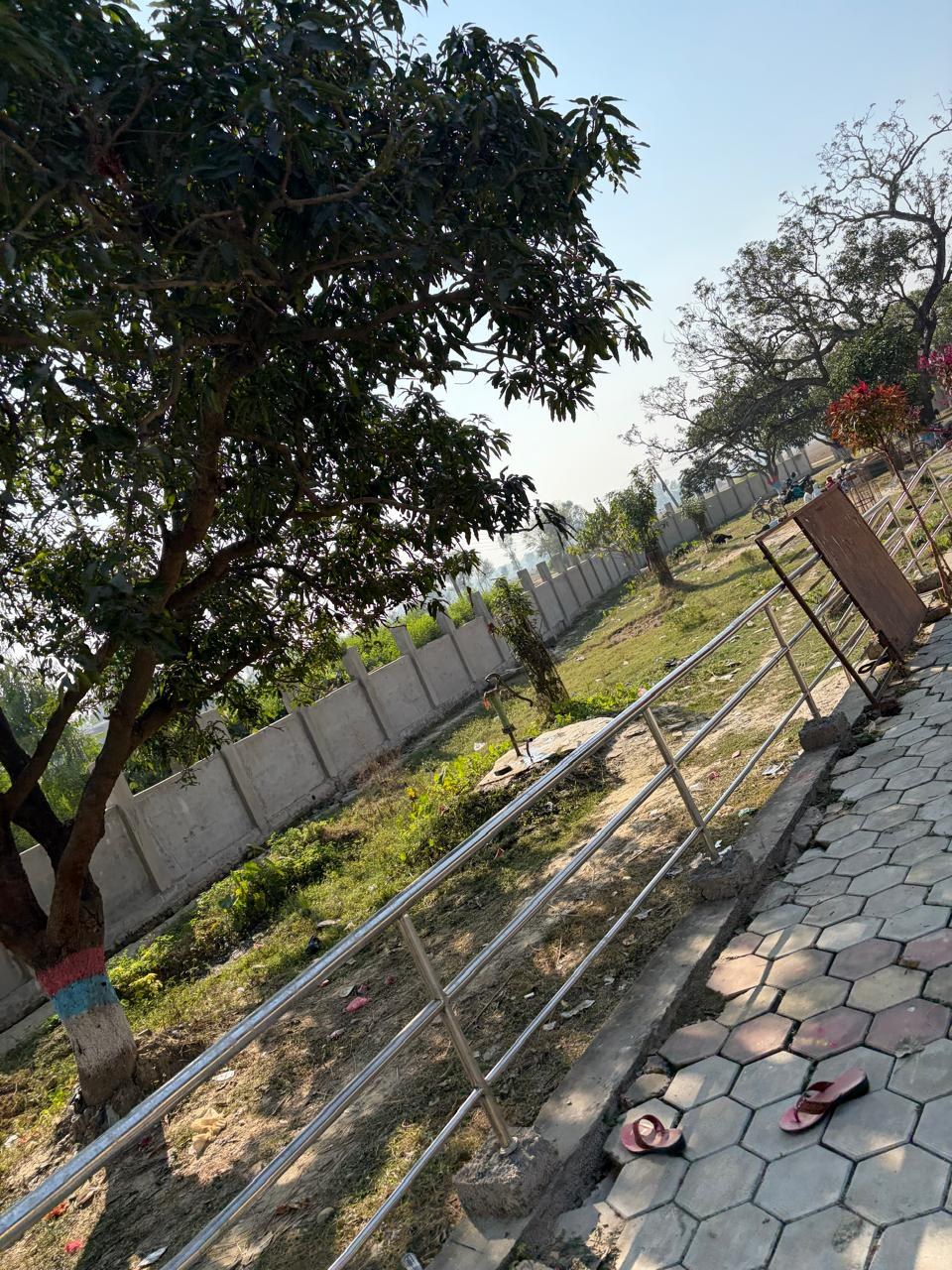 Tourism infrastructure project photo 11: Paved walkway, handrail and landscaped edge